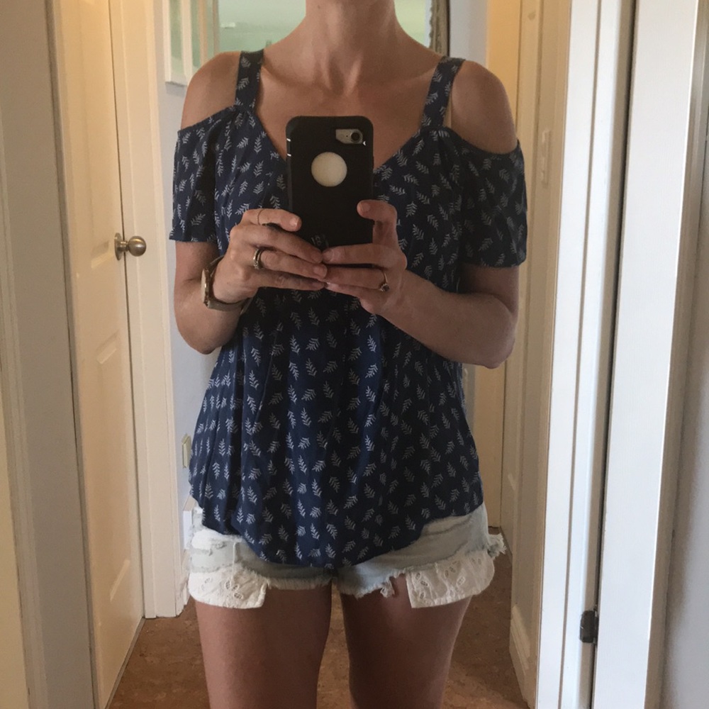 Denver Hayes Cold Shoulder Shirt